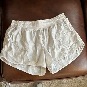 Lululemon women’s size 10 shorts
